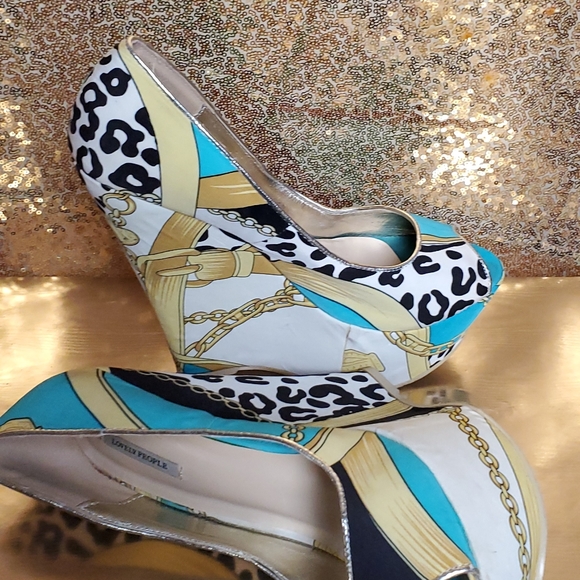 Leopard Wedges - Picture 4 of 4